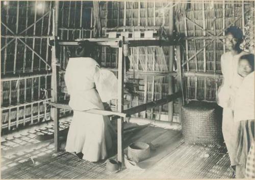 Visayan woman weaving sinamia cloth