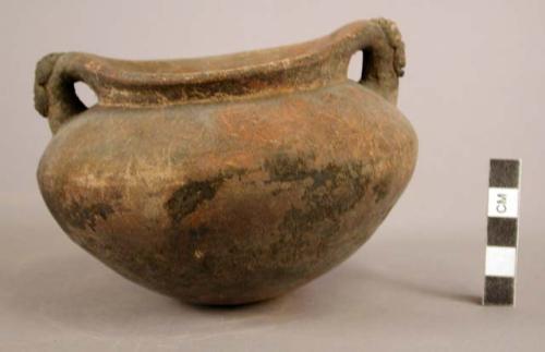Pottery jar, with handles, incised ornament