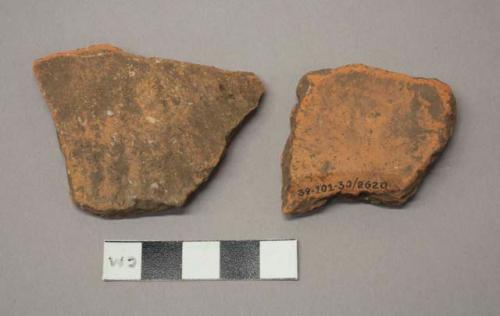 El Calvario plain potsherds