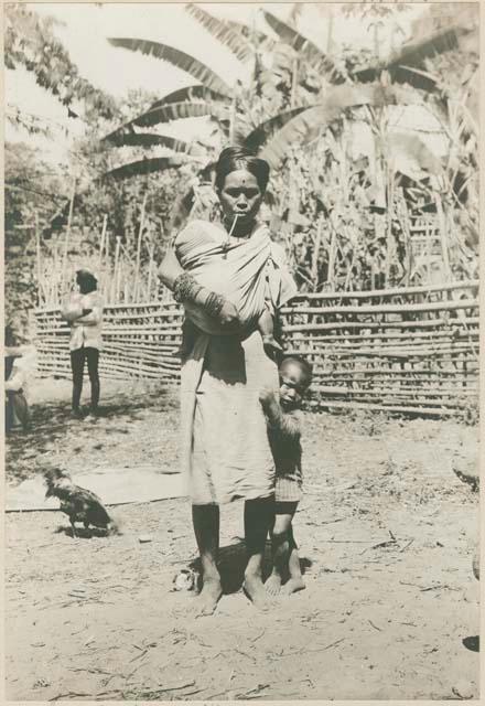 Tinguian mother and children