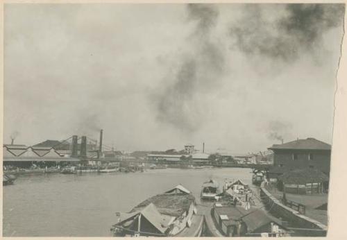 Pasig River view from Santa Cruz bridge