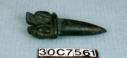 Dagger-shaped object with bird effigy handle