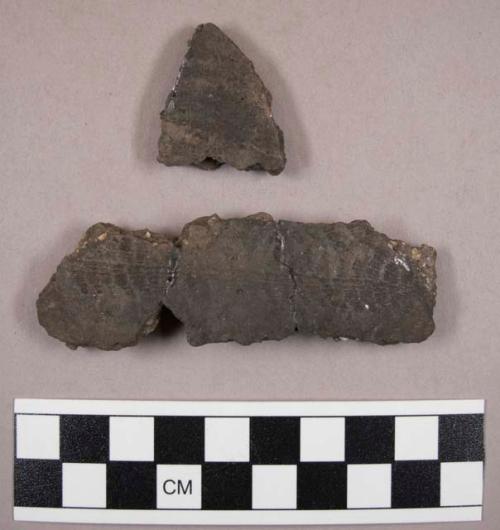 2 coarse earthenware body sherds