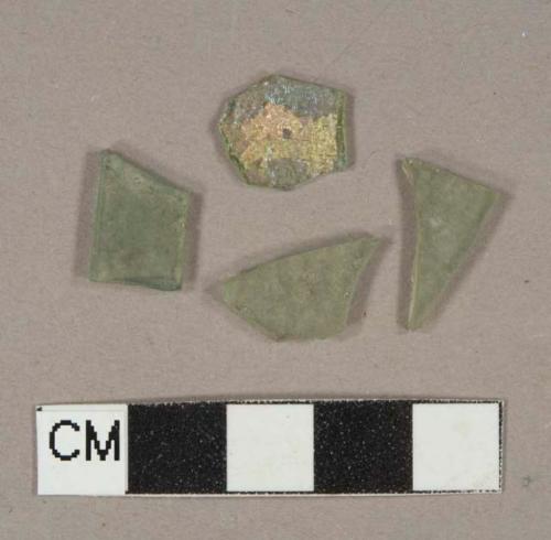 Light olive green flat glass fragments