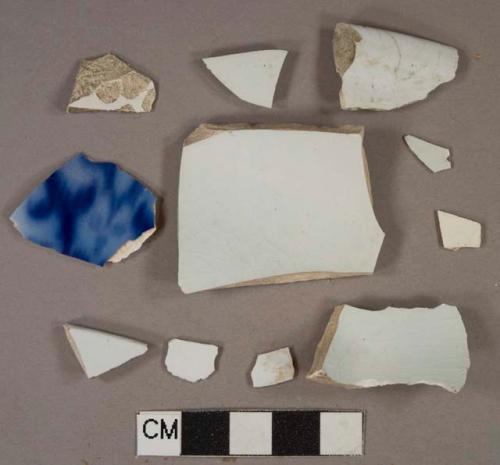 White lead glazed earthenware vessel body and rim fragments, white paste, 2 fragments flow blue decorated, decorated fragments mend