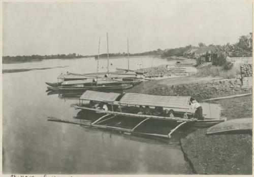 Sailing bancas at Malabon