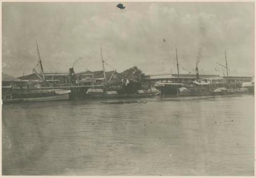 Pasig River from south bank