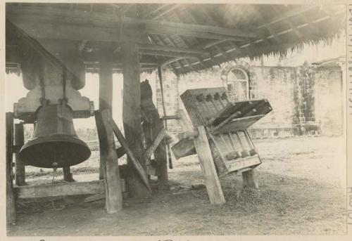 Bells and rattle at Lucena