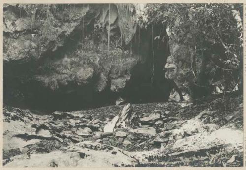 Entrance to Puning Cave, Bulacan