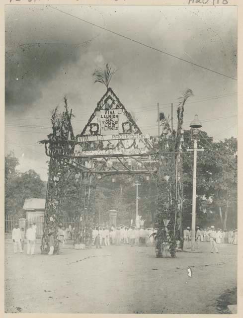 Arch erected at foot of Ayala Bridge