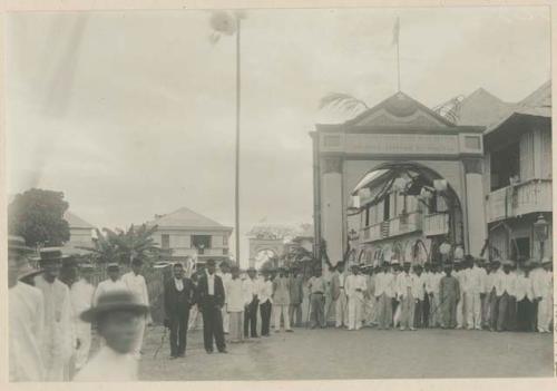 Arches in Capiz and groups of Visayans