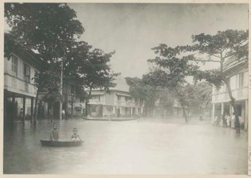 Flooded street in Manila after typhoon