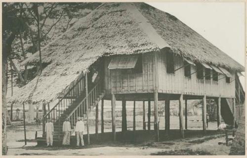 Moro school house and pupils at Jolo