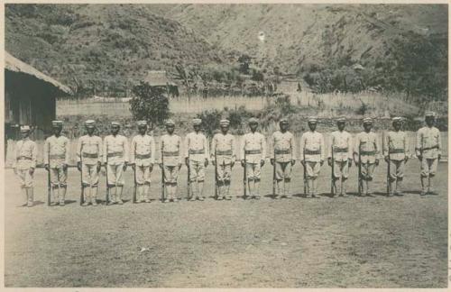 Bontoc Igorot men in Constabulary company