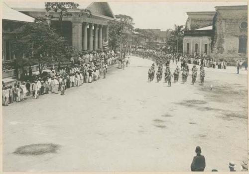 Regimental band and troops escorting Governor Taft