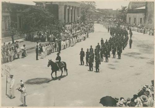 American policemen, procession escorting Governor Taft