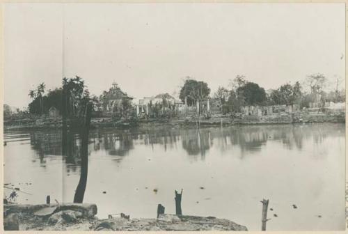 Ruins along Pasig River above San Pedro Macati