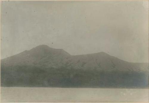 Higher part of crater wall, Taal volcano