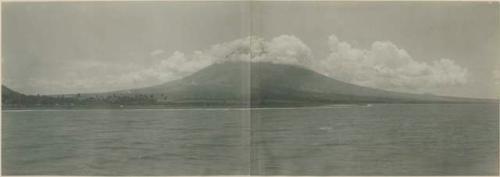 Panoramic view of Mayon Volcano, from Legaspi