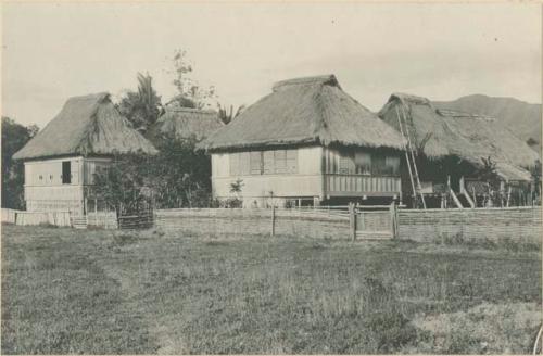 Ilocano and Gad-dan houses at Dupax