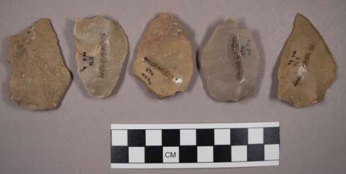 3 unifacially worked edged stones, 2 chipped stone scrapers, flint