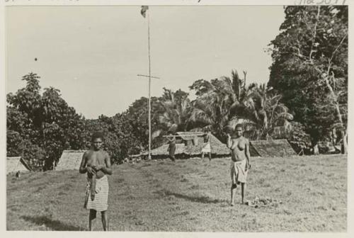 Female prisoners in field