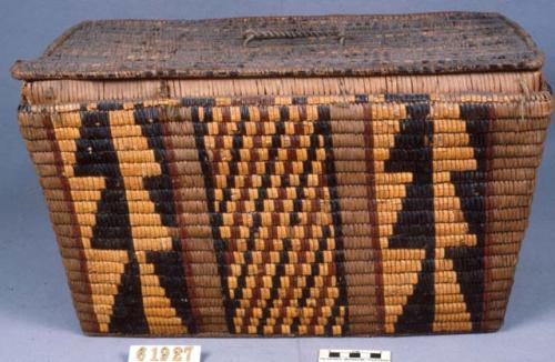 Storage basket with cover