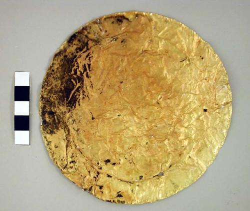 Small gold disk