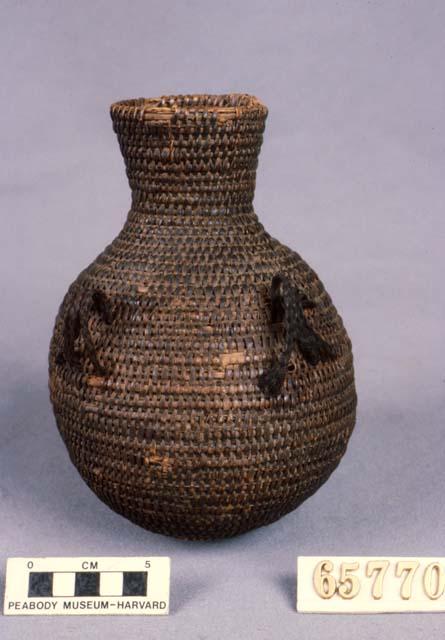 Basket bottle