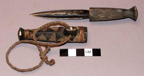 Small knife with scabbard