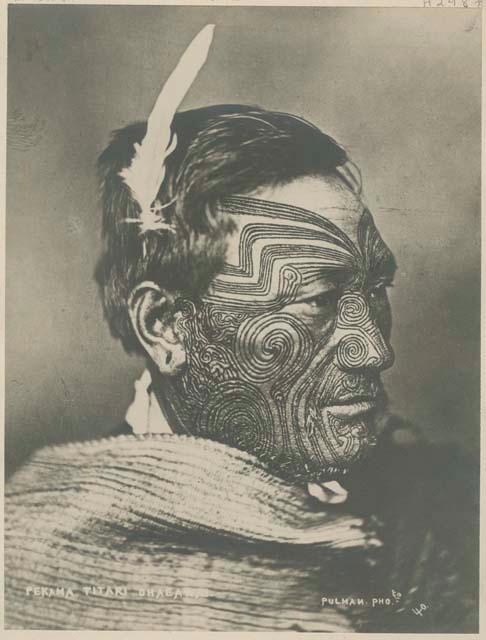Head portrait of Chief Pekama Titari Ohaeawan turn to the right