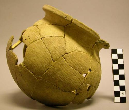 Restorable pottery jar - Tu-tu Camp Striated: variety unspecified (Tu-tu Camp St