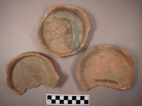 Miscellaneous base sherds from pots