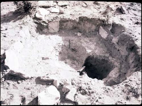 Site 4, garden view, slab room, west end