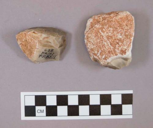 Flint cores, including tan, cream and grey colored stone, contains cortex