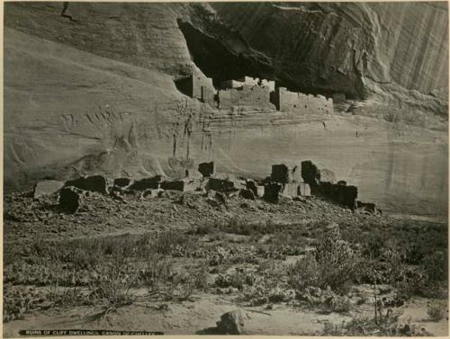 Cliff dwellings at Cañon de Chelly