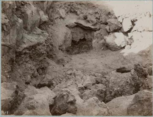 Grave 15, Mound 6, looking north