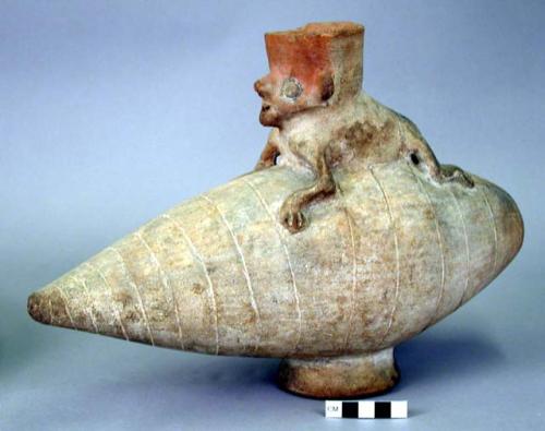 Pottery vessel