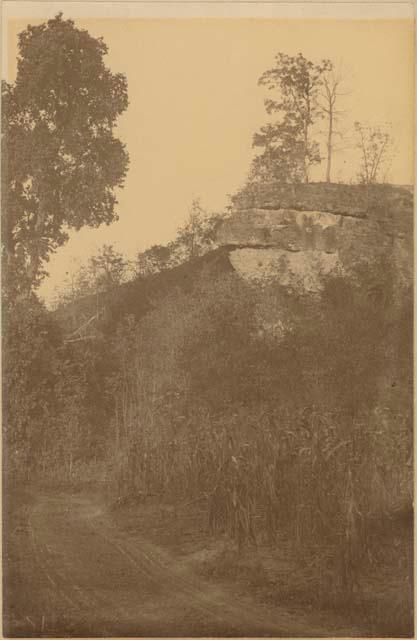 Part of cliff below Serpent's head, Serpent Mound