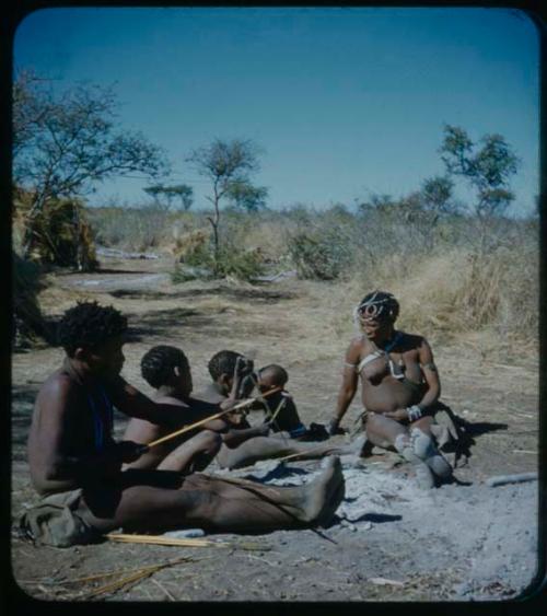 ǂToma and family fixing arrows