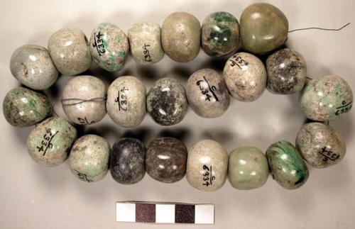 Jadeite beads