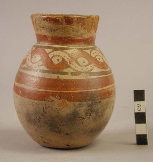 Papagayo Polychrome pottery gourd-shaped jar