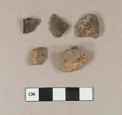 Non-cultural stone fragments