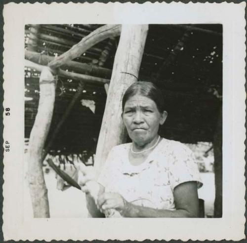 Photograph album, Yaruro fieldwork, p. 13, photo 1, Yaruro woman