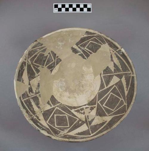 Bowl with brown geometric design