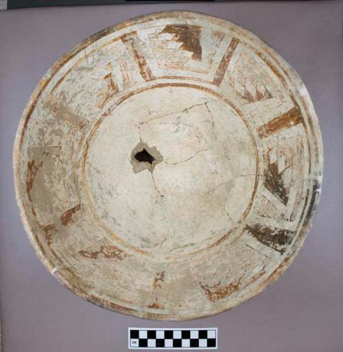 Bowl with abraded geometric design