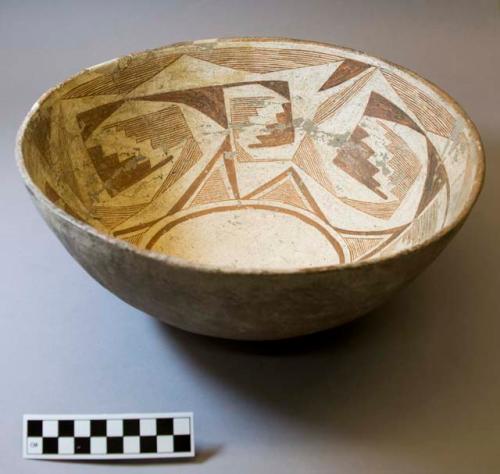 Bowl with geometric design