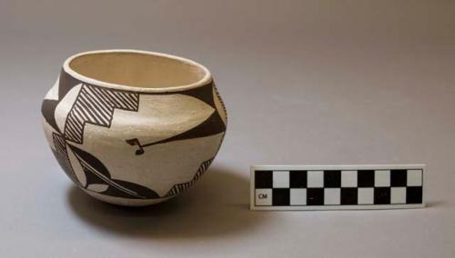 Black-on-white bowl:  geometric motif