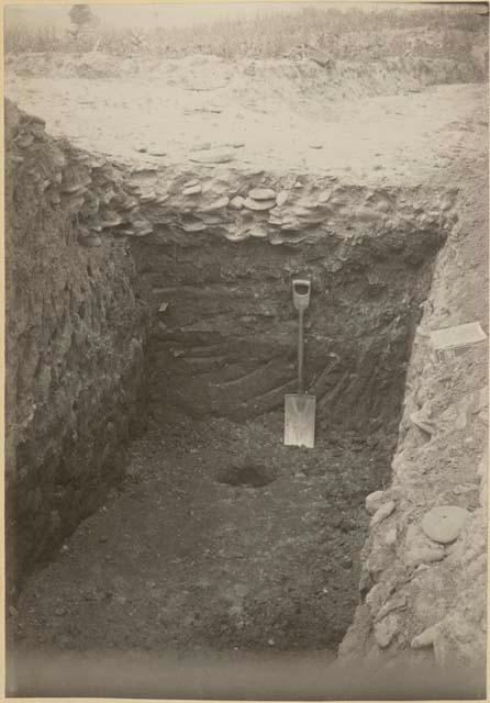 Turner Group, Mound 3, Altar