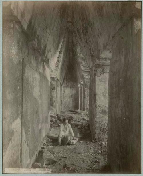 Temple of the inscriptions, interior-anterior apartment